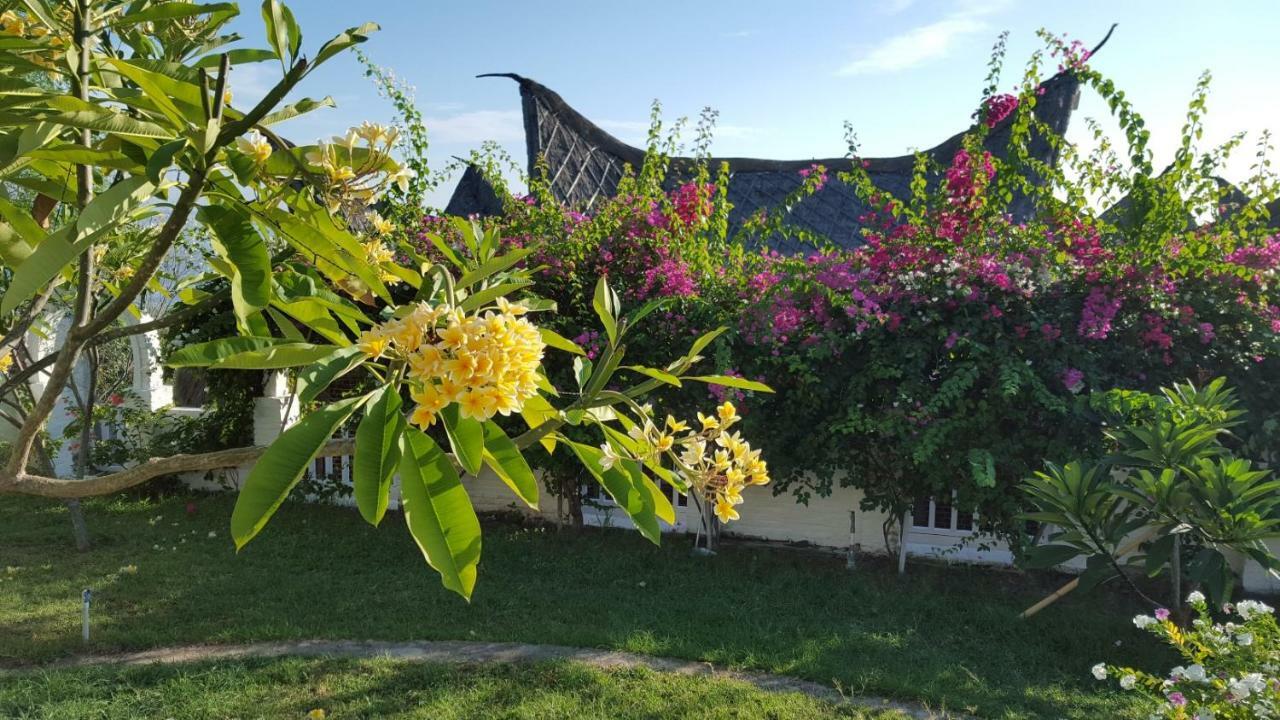 Princess Of Mentigi Bay Teluknarat Exterior photo